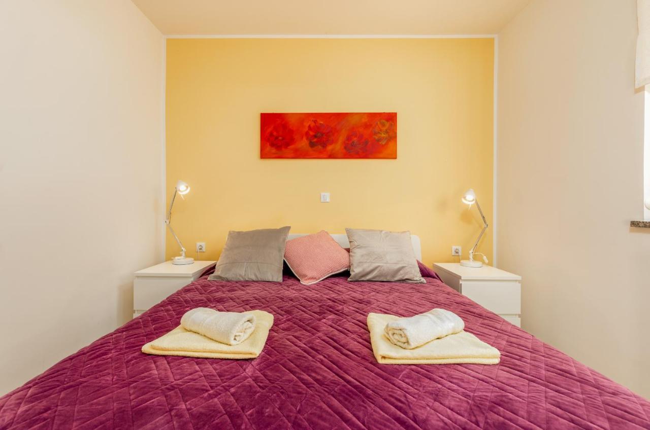 Apartments Hortensia Pola Esterno foto